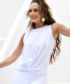 Yoga top wit