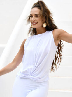 Yoga top wit