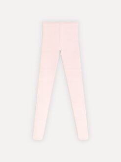 roze balletpanty met voet flatlay