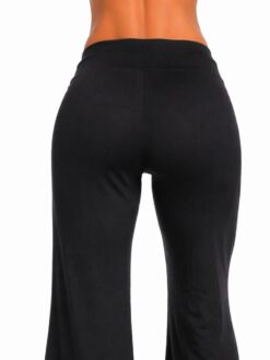 yantra pants op model acterkant