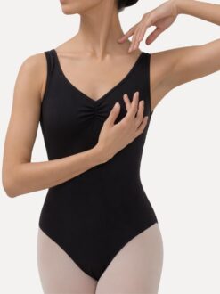 balletpakje inkopen groothandel dancer dancewear - classic - voorzijde op danseres